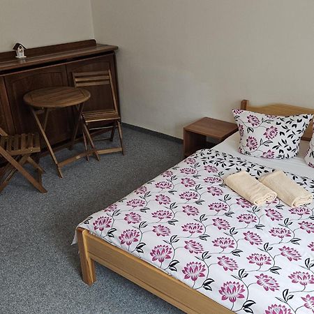 U Pohody Hotel Kovarska Bagian luar foto