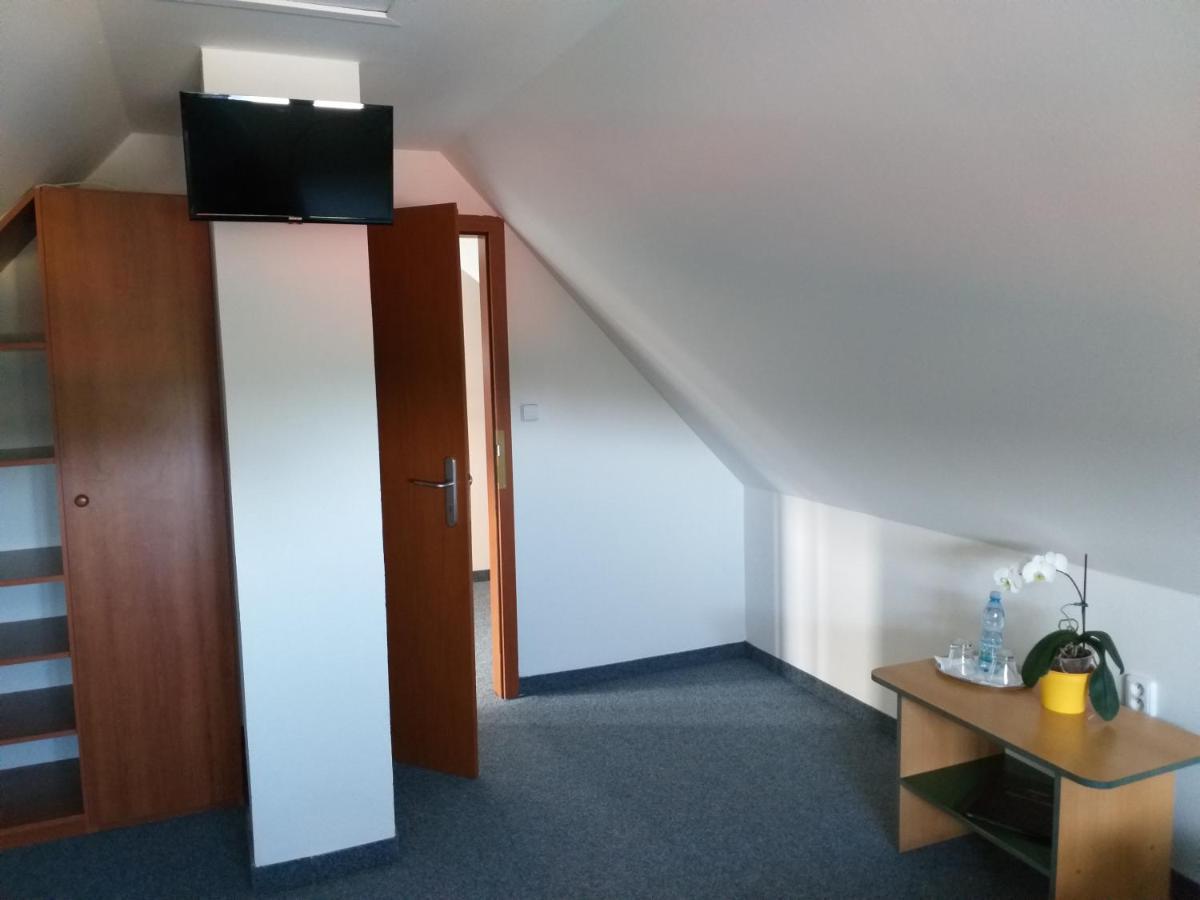 U Pohody Hotel Kovarska Bagian luar foto