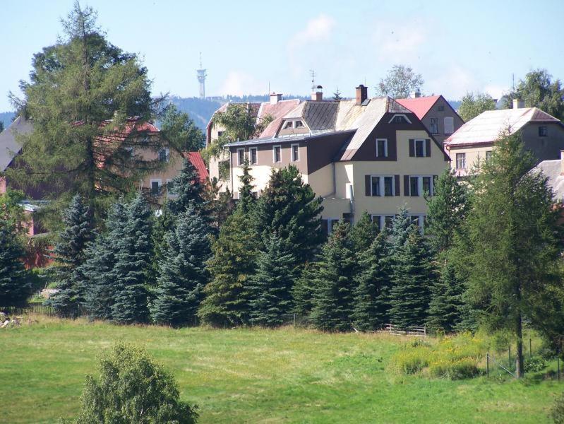 U Pohody Hotel Kovarska Bagian luar foto