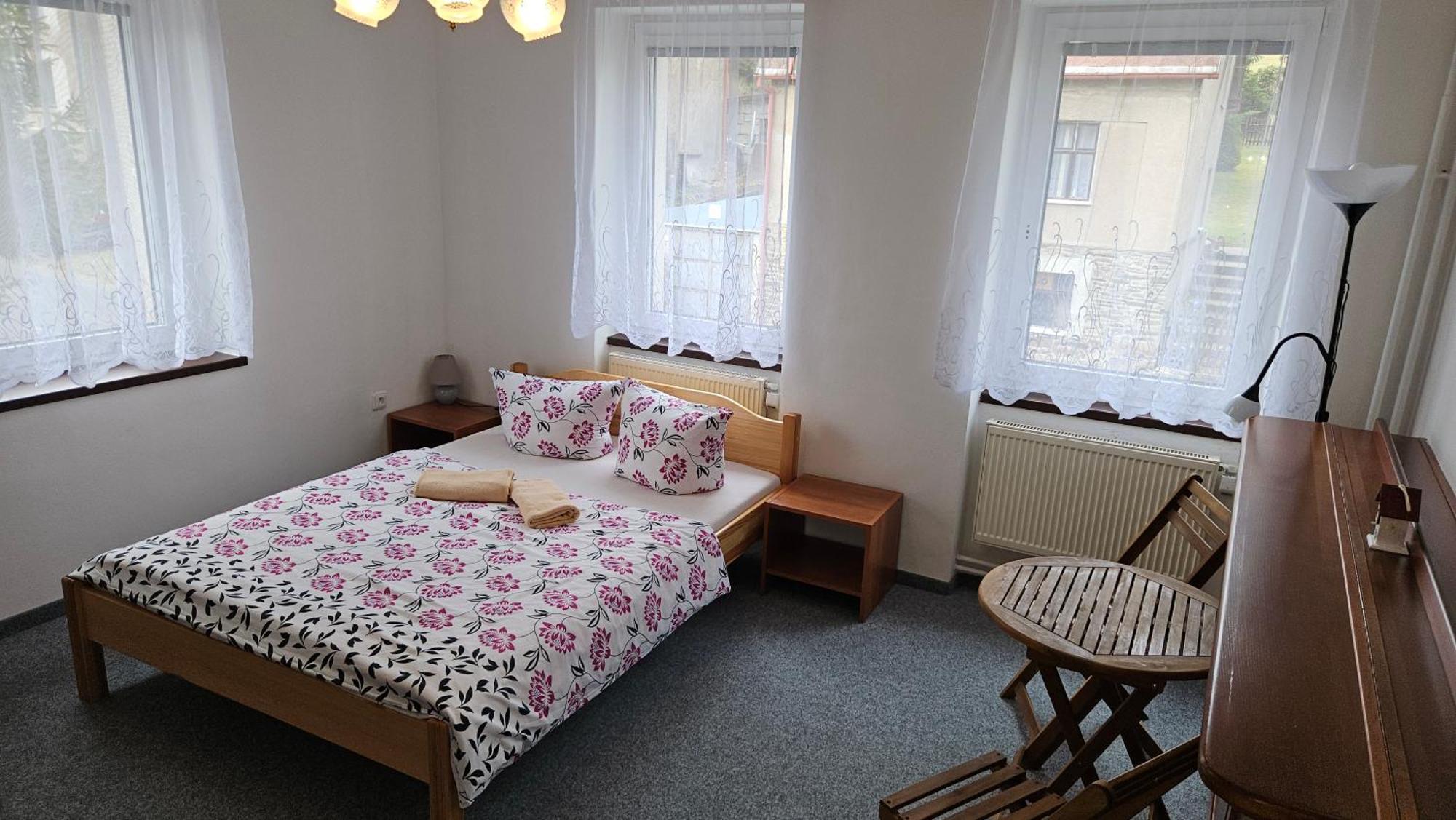 U Pohody Hotel Kovarska Bagian luar foto