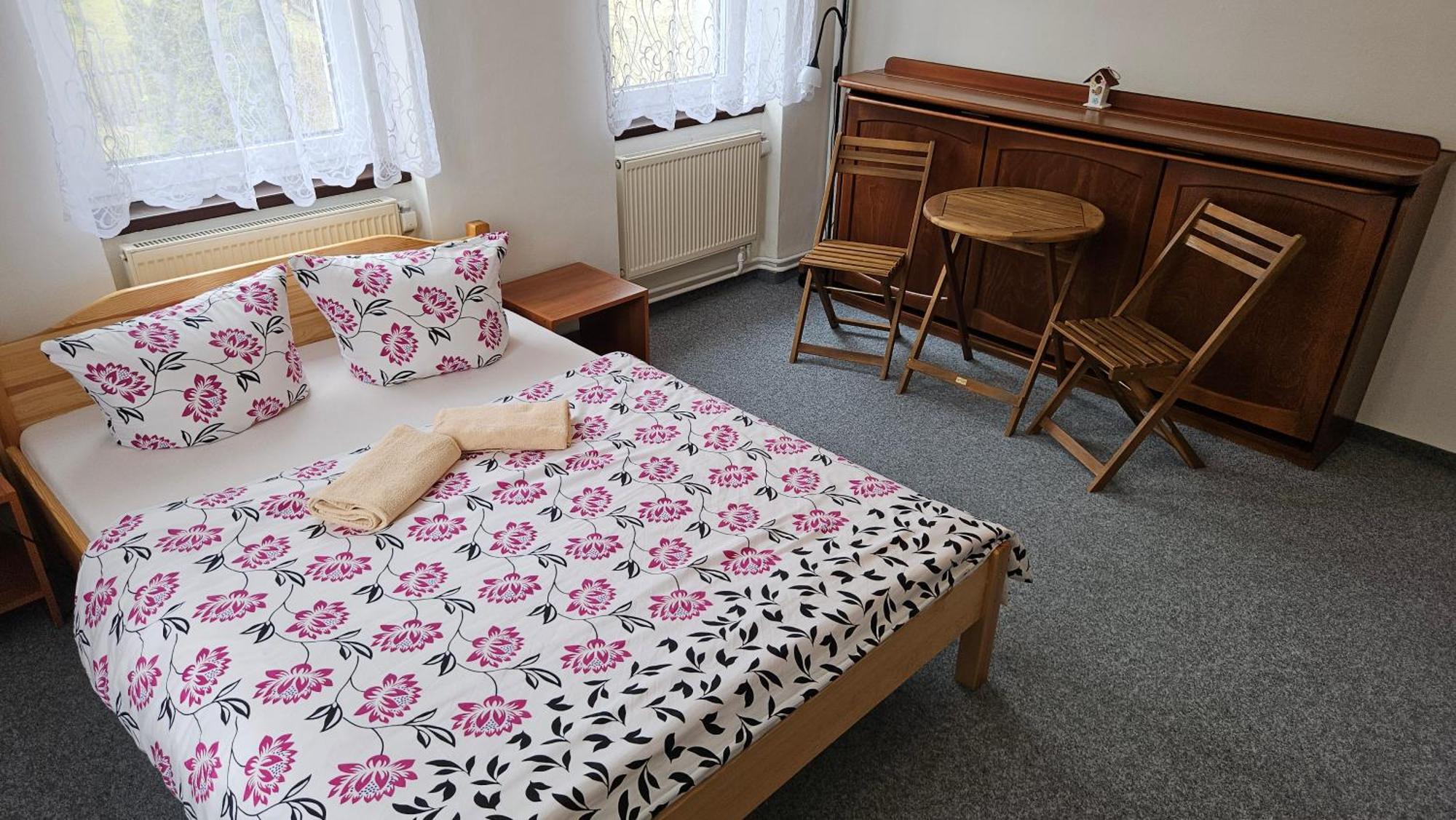 U Pohody Hotel Kovarska Bagian luar foto