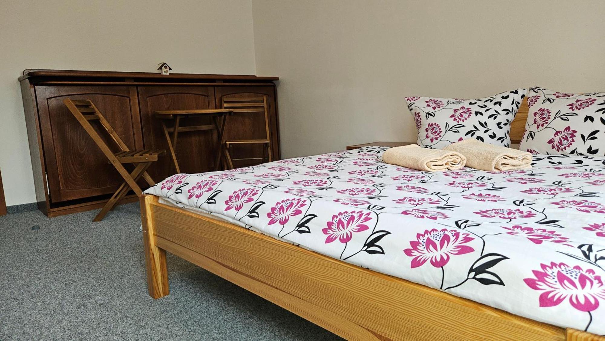 U Pohody Hotel Kovarska Bagian luar foto