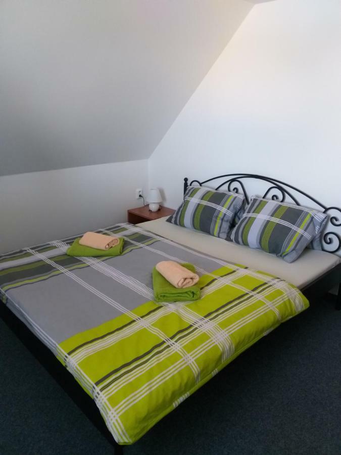 U Pohody Hotel Kovarska Bagian luar foto